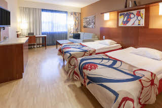 Urheberrecht: Annabelle Antas Superior Family Four room